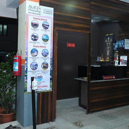Alexa Home Stay Tirupati Buitenkant foto